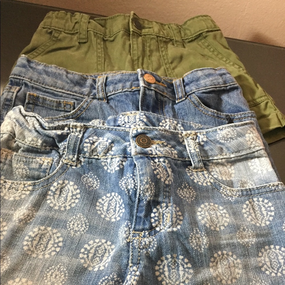 3 pairs of girls Cherokee shorts size 6/6x